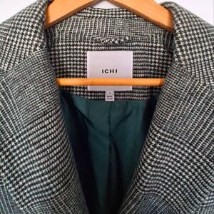 ICHI Women's Houndstooth Fall Jacket - Black and White